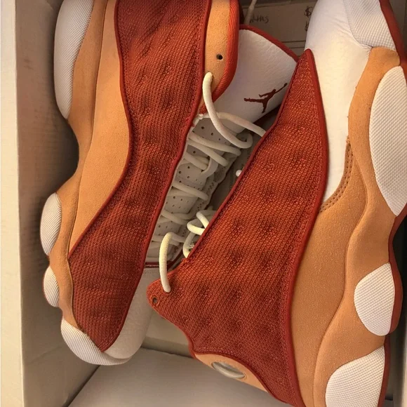 Jordan Athletic Shoes in Tan and Orange Women Size 6 - New Air Jordan 1 HI OG Starfish Shoes Orange  main image 4